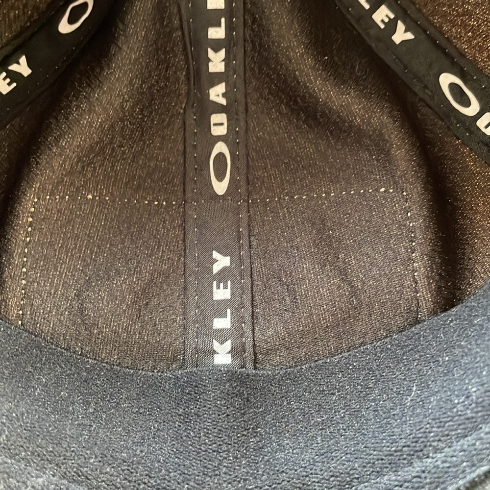 Oakley Hat (NWOT) - Picture 13 of 16